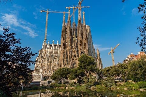 Hoppa över kön La Sagrada Familia med Towers privat rundtur