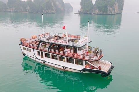 Excursion d'une journée dans la baie de Lan Ha au départ de Ha Noi - Croisière Daiichi (VIP1)