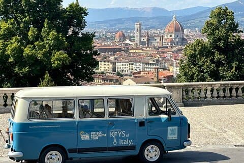 Viste panoramiche di Firenze in un tour in furgone vintage