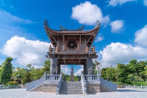 Van Ninh Binh: Ontdek Bai Dinh, Mua Caves, Trang An Beauty
