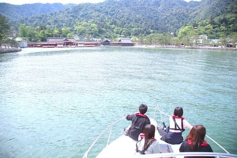 Miyahama Onsen Cruise Tour to the Otorii with Drone Shooting