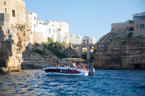 Exklusive 8-stündige private Bootstour in Monopoli