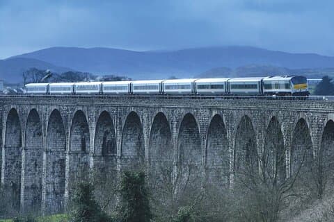 10-tägige Tour durch London, Dublin und Irland mit Fähre und Bahn