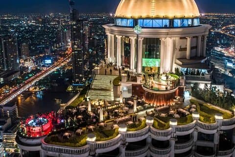 Sirocco: Un voyage culinaire sur le toit chez Lebua