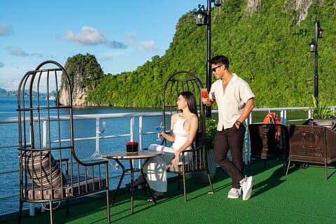 Hanoï à Halong Croisière de luxe Cave Tours Kayak et jacuzzi