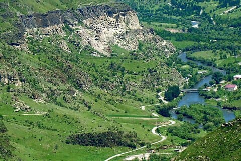 Vardzia, Rabati och Borjomi Ancient Shared Tour