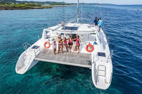 Crociera privata in catamarano intorno alla costa meridionale di Roatan