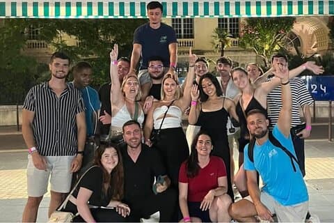 Bar Crawl in Nice the Ultimate Experience with night club