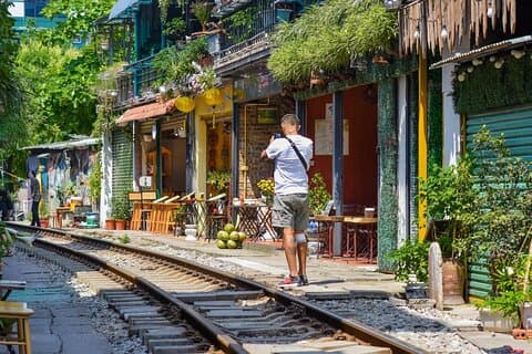 Half Day Hanoi Old Quarter Walking Private Tour with Train Street