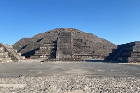 4-timmars guidad besök i den arkeologiska zonen i Teotihuacán
