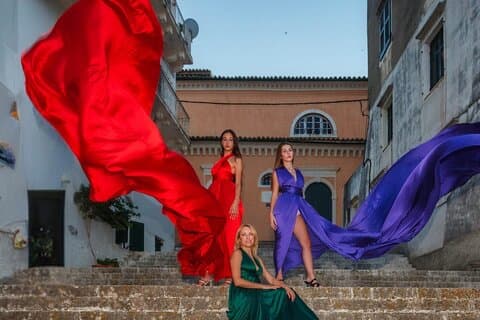 Servizio fotografico Corfu Flying Dress con fotografo professionista