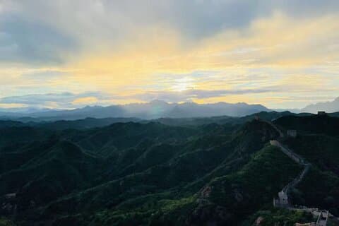 Sonnenuntergangstour in kleiner Gruppe an der Chinesischen Mauer in Jinshanling