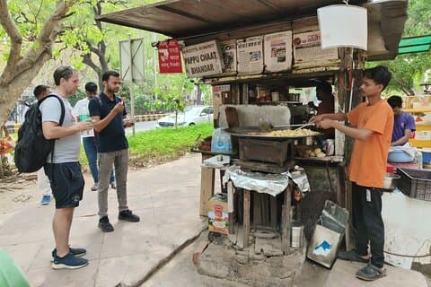 Smakene av Dawn, New Delhi's Street Breakfast Tour