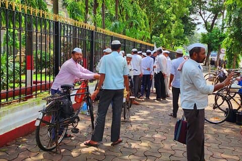 Mumbai Dharavi Slum, Dhobi Ghat & Dabbawala Lunchbox Tour