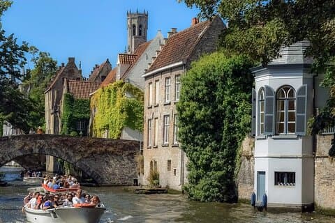 Visita guiada a pie por Brujas