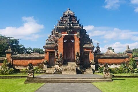 Depuis Bali Portes Majestueuses, Temples et Hauts Plateaux Brumeux