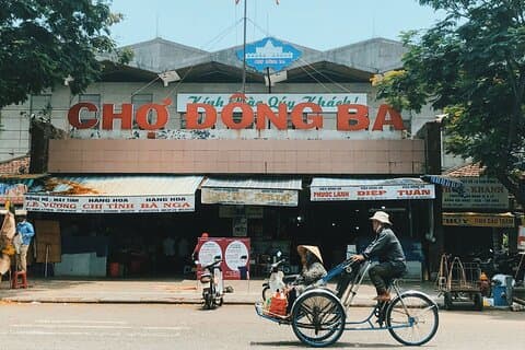 Hue Heritage Tour en bicicleta con ciudadela, museos y visita al mercado
