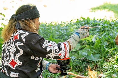 Ainu kulturel oplevelse i skoven i Biratori Town, Hokkaido