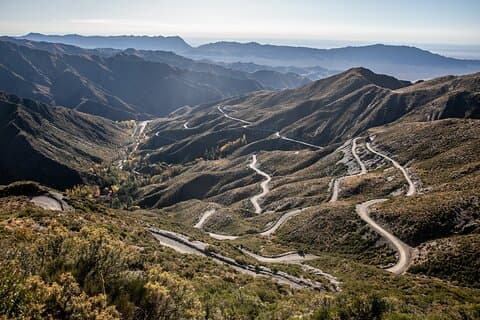 ビリャビセンシオからウスパジャタまで、歴史ある山岳ルート52を通る