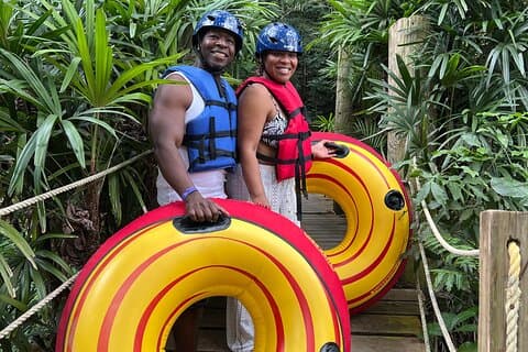 Privat rundtur i floden Tubing och Dunn's River Falls från Montego Bay