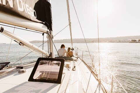 Liten grupp San Diego Sunset Sailing Excursion