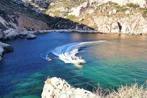 Escursione in barca con snorkeling nelle grotte da Cagliari