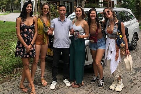 Hoi An / Da Nang naar Hue met privéautoservice met Engelse chauffeur