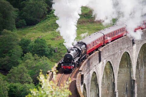 Glenfinnan Viaduct Glencoe og Fort William Tour fra Edinburgh