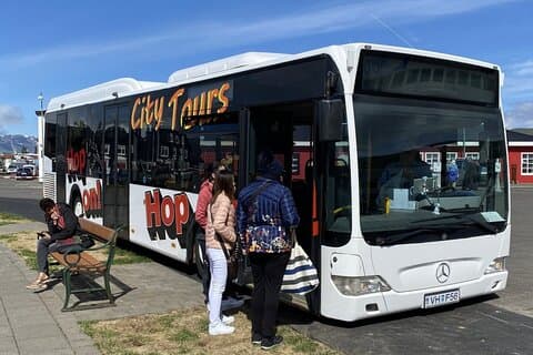 Hop-on-Hop-off-Tour durch Akureyri