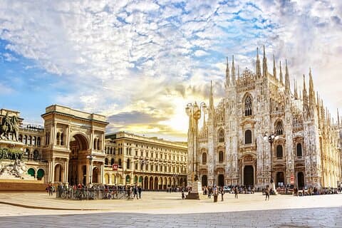 Segreti del Duomo di Divine Heights e meraviglie sui tetti