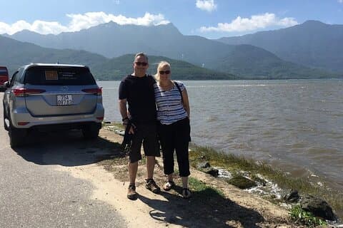 Hue nach Hoi An Privattransfer: Sightseeing mit englischem Fahrer