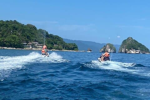 Private adventure of Yet Sky in Guayavitos