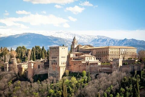 Alhambra- und Nasridenpalasttour ohne Anstehen in Granada