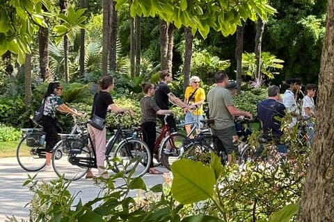 3-Hour E-Bike Immersive Tour of Bordeaux - English Tour