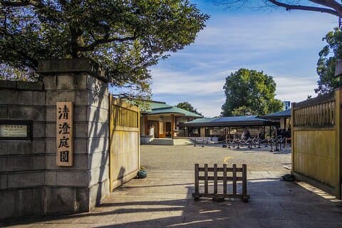 Kiyosumi Garden Sunamachi Ginza and Fukagawa Fudōdō Tour