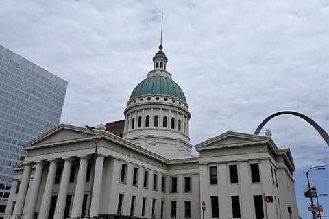 Landmarks Downtown-East Walking Tour