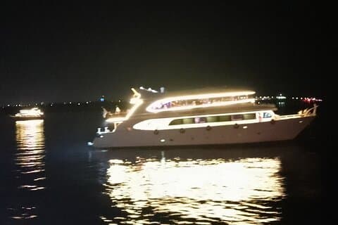 Sharm Luxury Seafood Dinner Cruise med åpen buffé og drikke