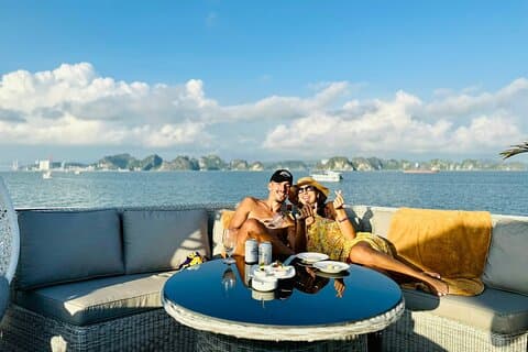 Admire Halong Bay’s Beauty on Iris Cruise Luxury Day Trip