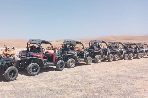 Buggy, paseo en camello y cena espectáculo en el desierto de Agafay