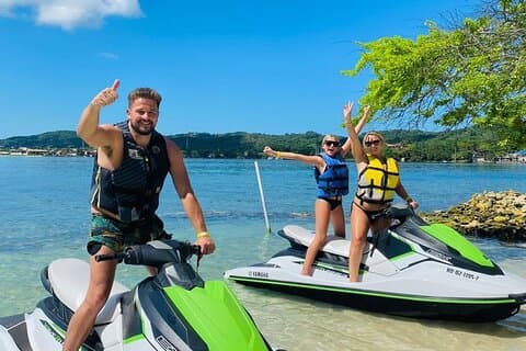 Roatan Jet Ski Rentals & Tours em West Bay Beach