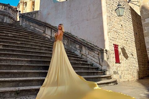 Flygande klänning fotografering i Dubrovnik
