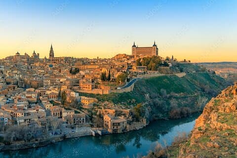 7 hihglights of Toledo: History, legends + subterranean spaces