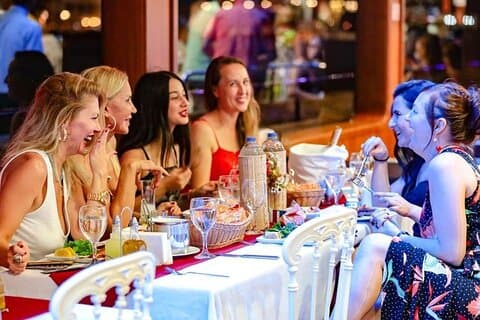 Privat Golden Diner Cruise på Bosporus