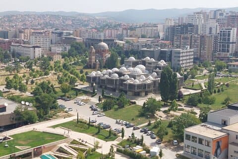 De Skopje : Le Kosovo en un jour – Prishtina, Monastère & Ours