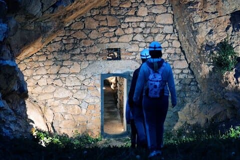 Bases de la Seconde Guerre mondiale et de la clandestinité À LA DÉCOUVERTE DE L'INCONNU