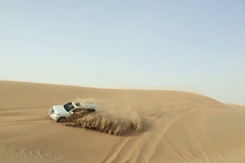 4 heures Expérience Safari dans le désert à Doha jusqu'au Groupe de 5
