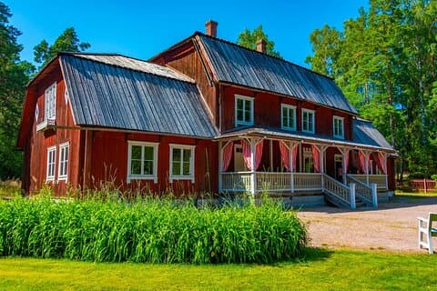 Spring køen over Seurasaaren Ulkomuseo Helsinki privat tur