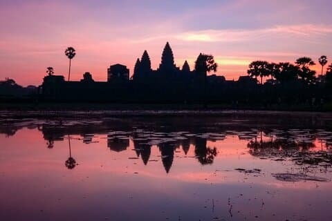Angkor Wat Sunrise Small Circuit Tour com transporte exclusivo