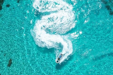 Half Moon Bay Jet Ski Tour & snorkling i La Famille Shipwreck