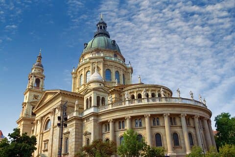Skip-the-line St. Stephen Basilica Budapest Old Town Tour